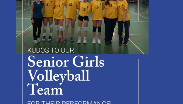  Senior Girls Volleyball Team Competes with Determination